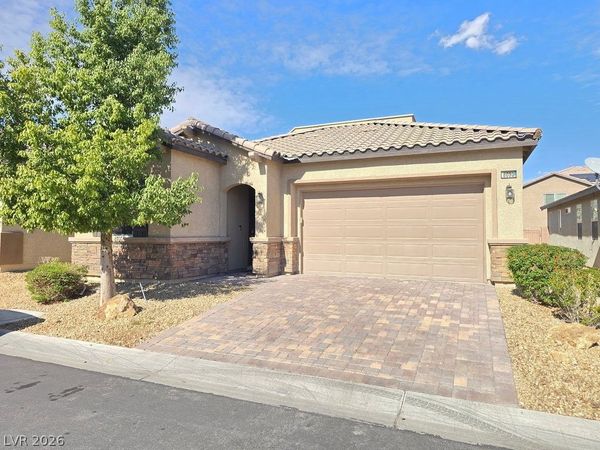 8090 Ancient Oaks Avenue , Las Vegas, NV 89113