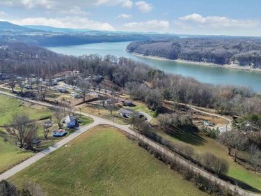 1015 Old Waitsboro Road, Bronston, KY 42518