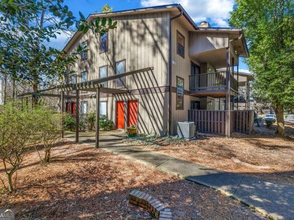 901 River Run Drive, Atlanta, GA 30350