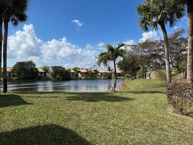 145 Lake Evelyn Drive, West Palm Beach, FL 33411 Photo