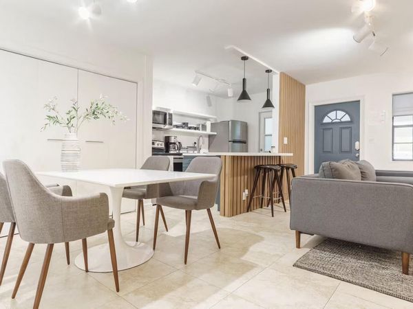 2404 NE Ne 33rd Ave Avenue, Unit 4, Fort Lauderdale, FL 33305