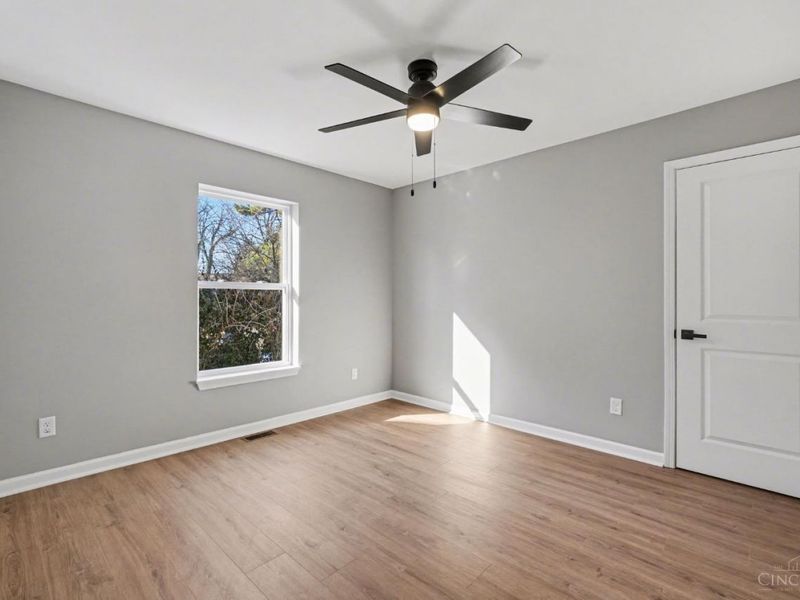 3964 Zinsle Avenue, Cincinnati, OH 45213 Photo 11