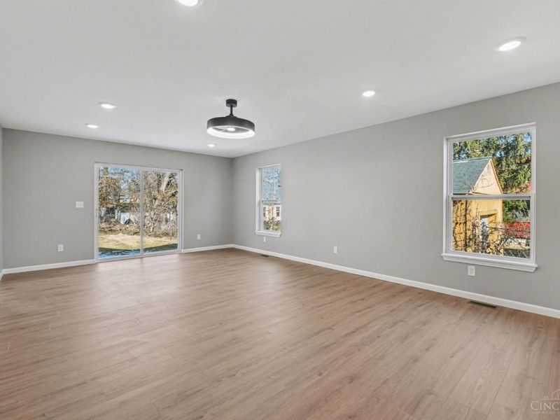 3964 Zinsle Avenue, Cincinnati, OH 45213 Photo 5