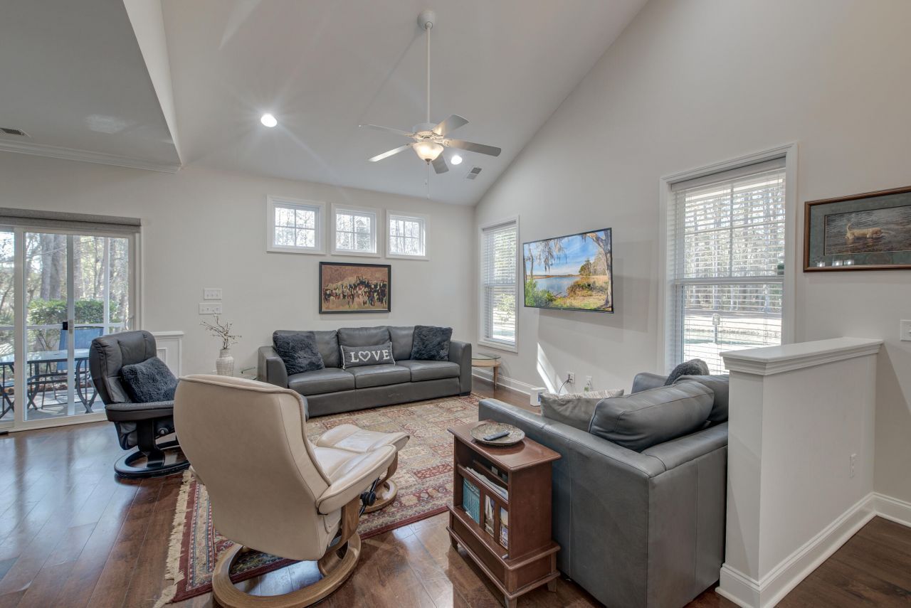 1807 Chauncys Court Photo 37