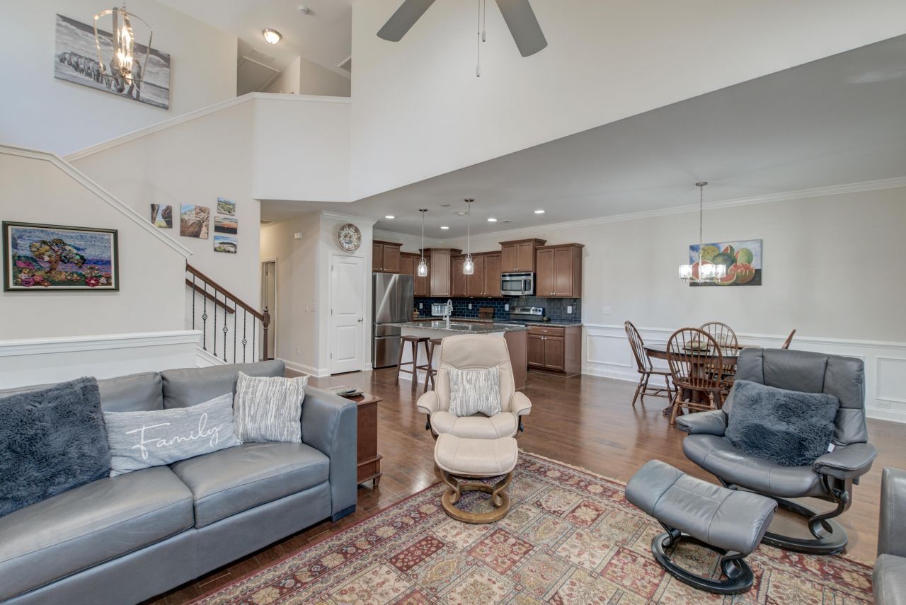 1807 Chauncys Court Photo 38