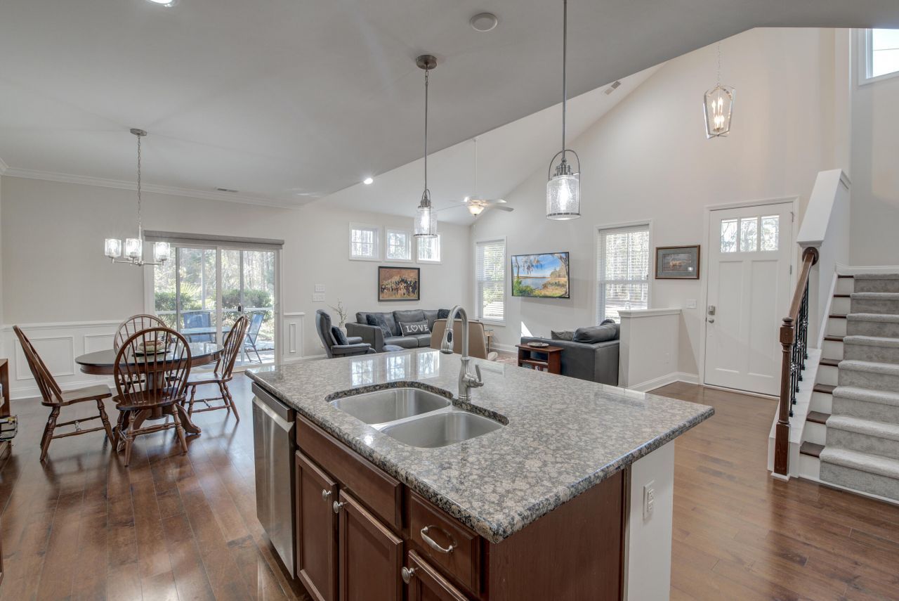 1807 Chauncys Court Photo 39