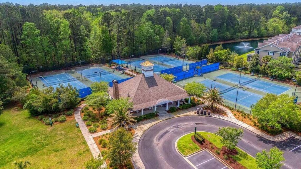 1807 Chauncys Court Photo 52