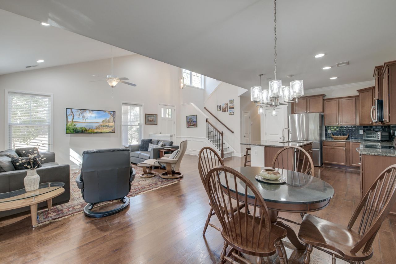 1807 Chauncys Court Photo 6