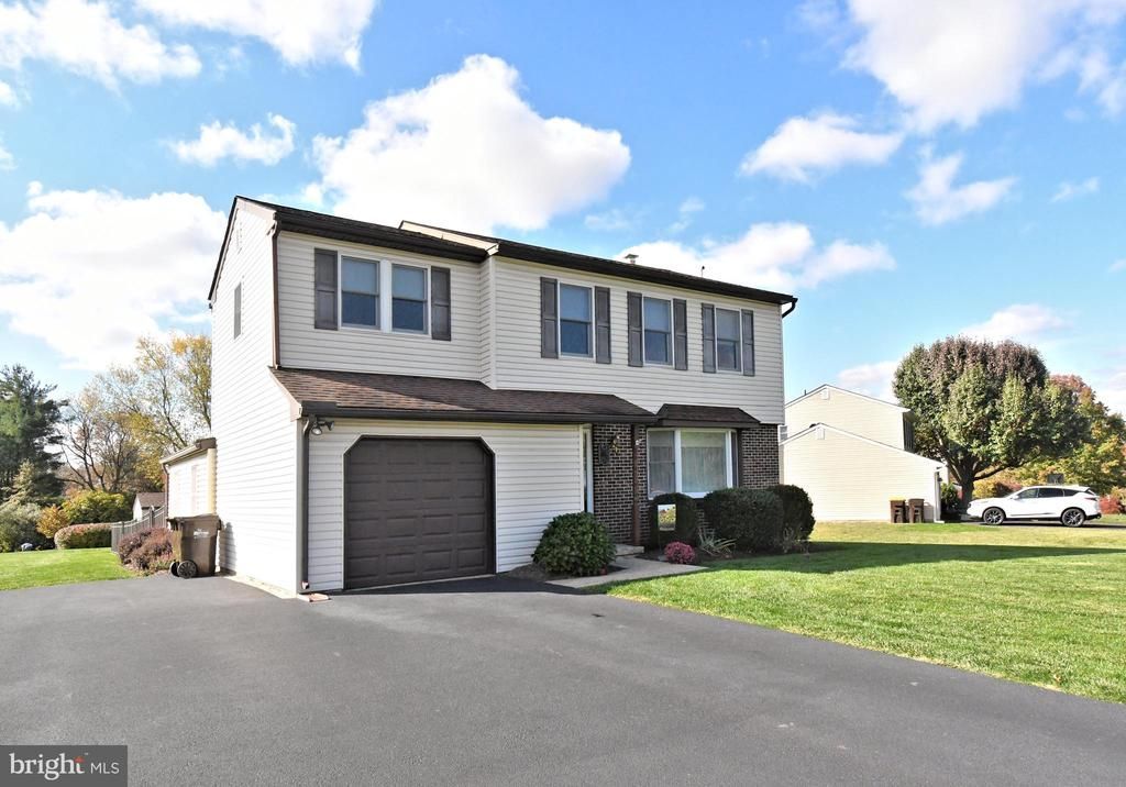 381 Courtland Avenue, Harleysville, PA 19438 Main Photo