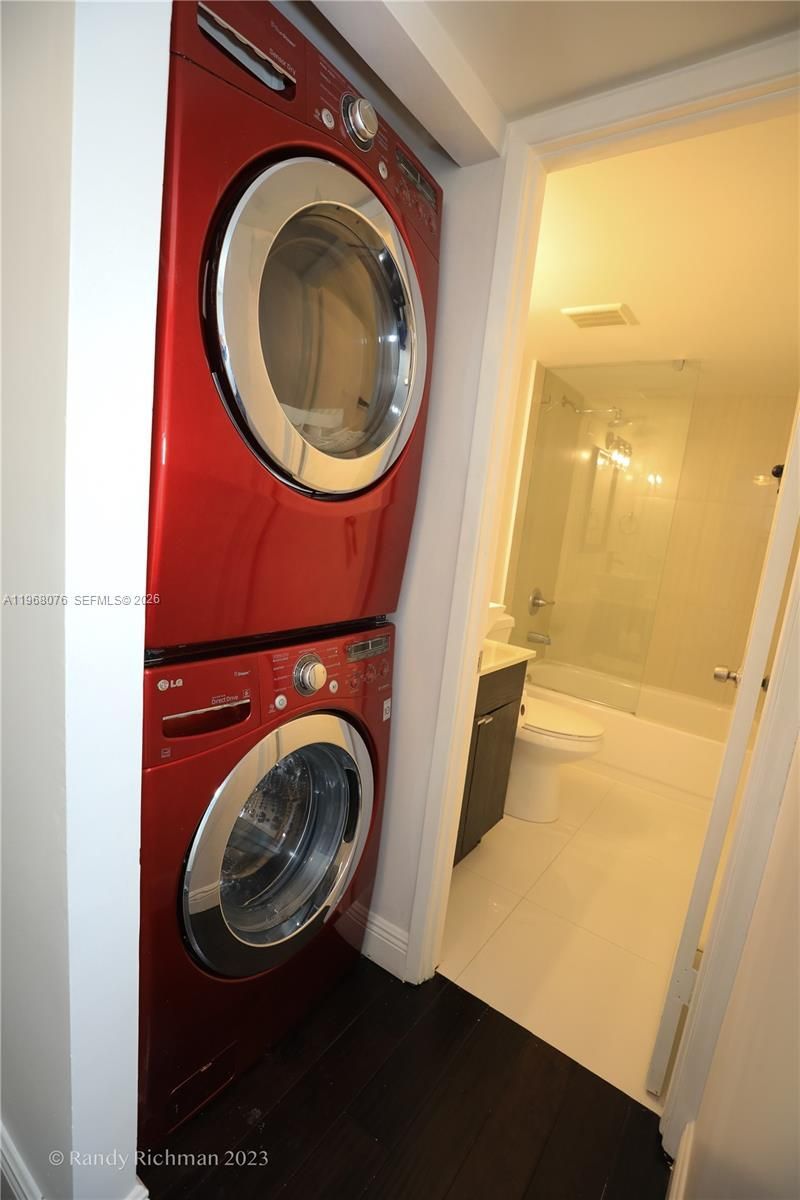 600 NE 36th St, Unit T17, Miami, FL 33137 Photo