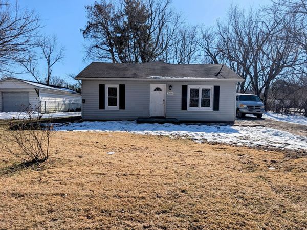 144 Water Tower Road, Makanda, IL 62958