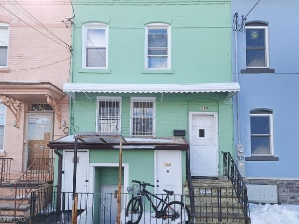 194 Astor St, Newark, NJ 07114