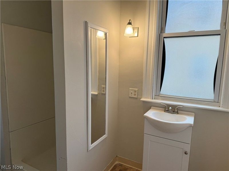 706 Washington Street, Martins Ferry, OH 43935 Photo 14