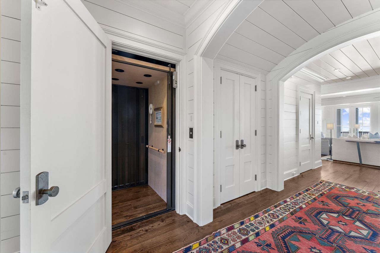 116 Ocean Boulevard Photo 13