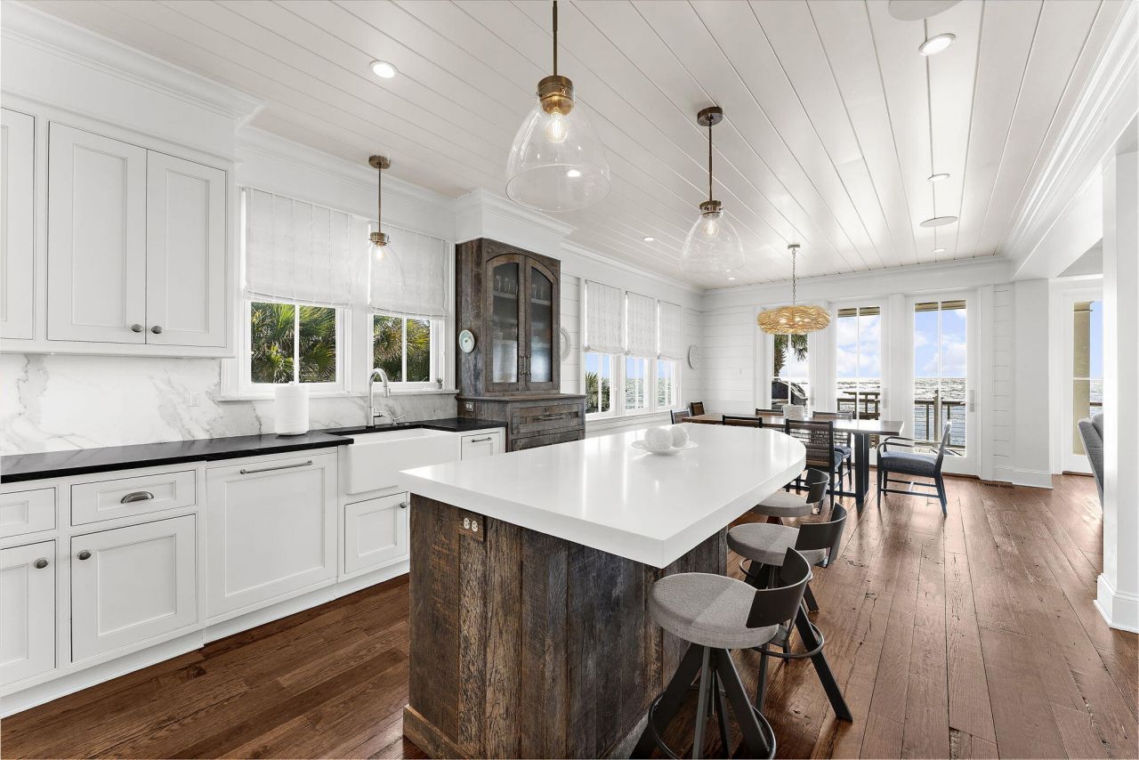 116 Ocean Boulevard Photo 29