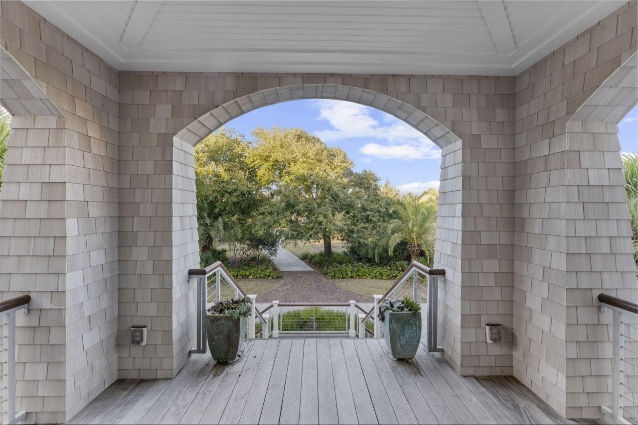 116 Ocean Boulevard Photo 8