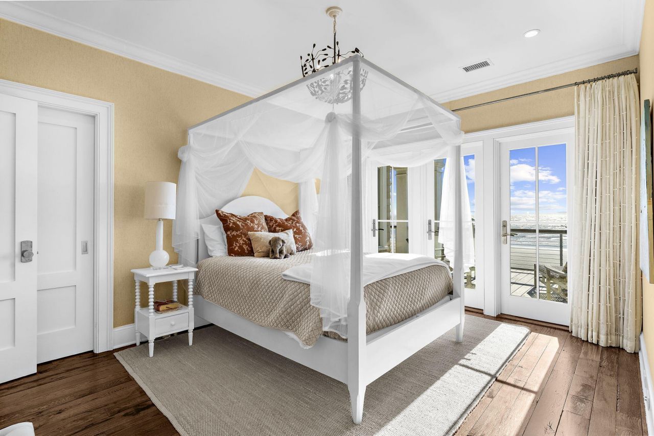 116 Ocean Boulevard Photo 86