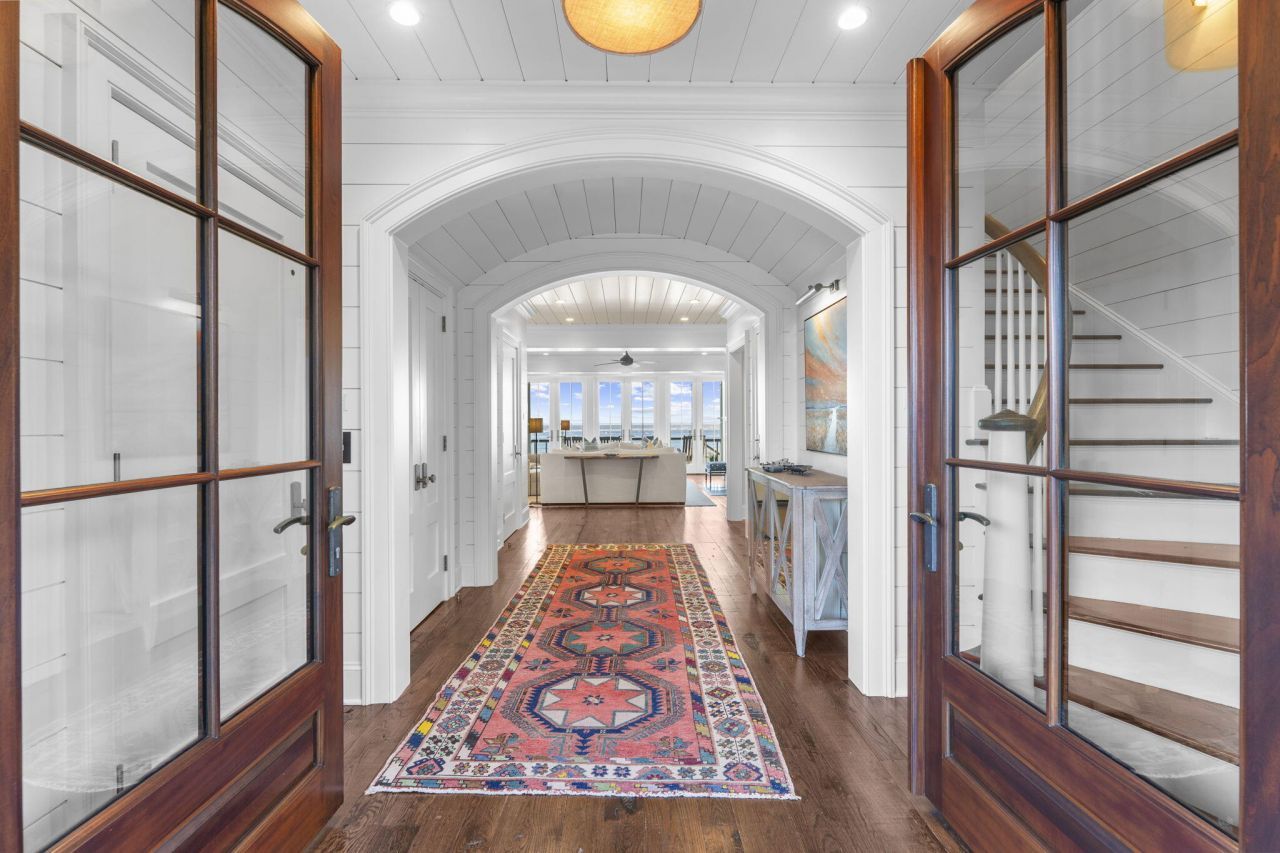 116 Ocean Boulevard Photo 9