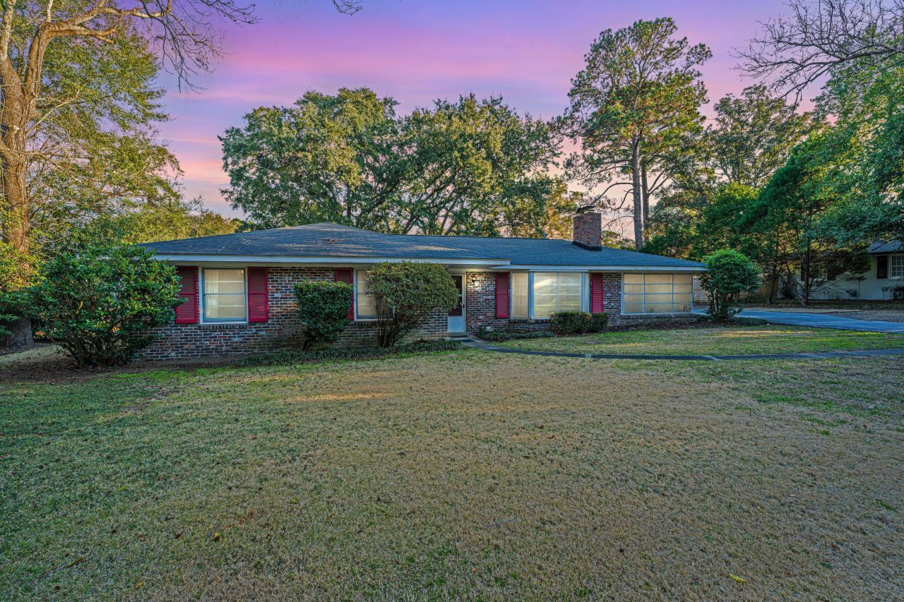 716 Waites Drive Photo 1