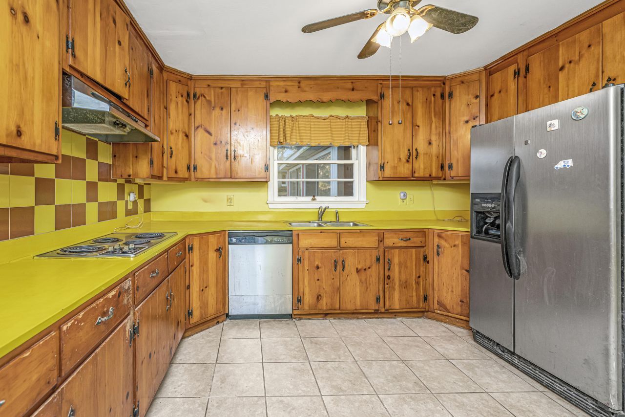 716 Waites Drive Photo 4