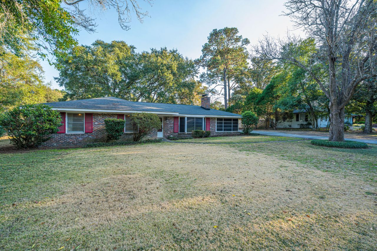 716 Waites Drive Photo 9