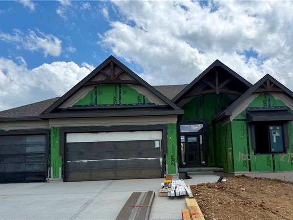 1007 Wilds Parkway, Greenwood, MO 64034