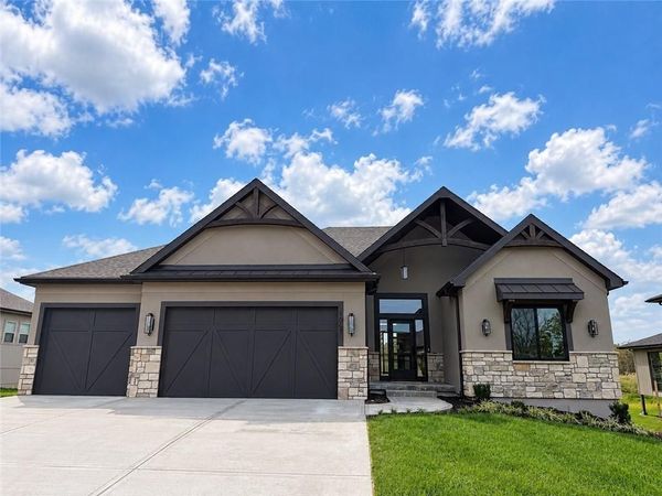 1007 Wilds Parkway, Greenwood, MO 64034