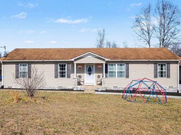 870 Newt Vanattia Rd, Hillsboro, TN 37342