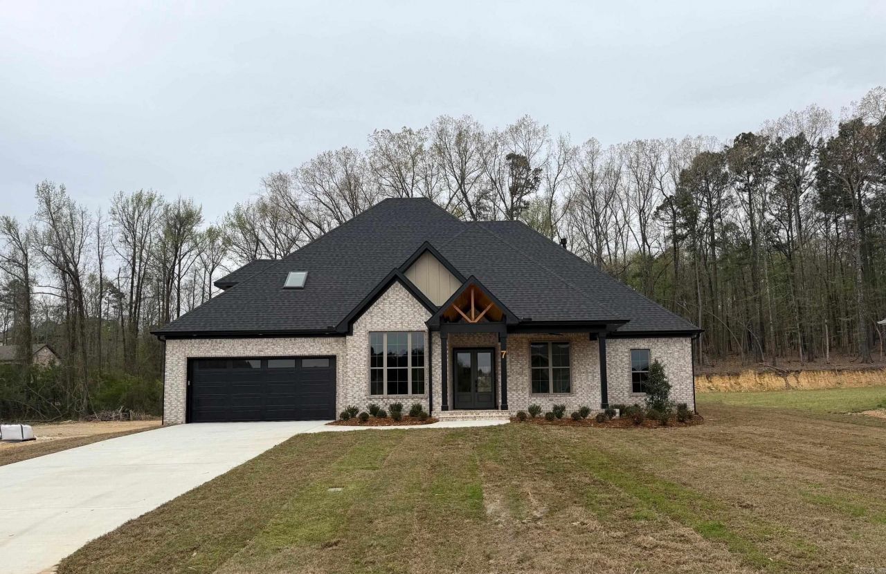 7 West Lake Lane Little Rock, AR 72210