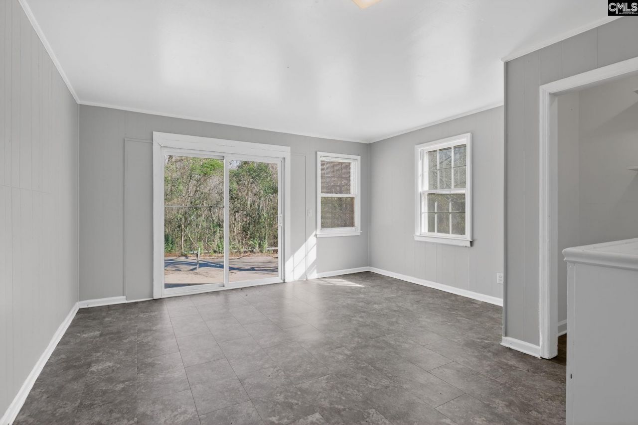 1637 Tall Pines Circle  Photo 9