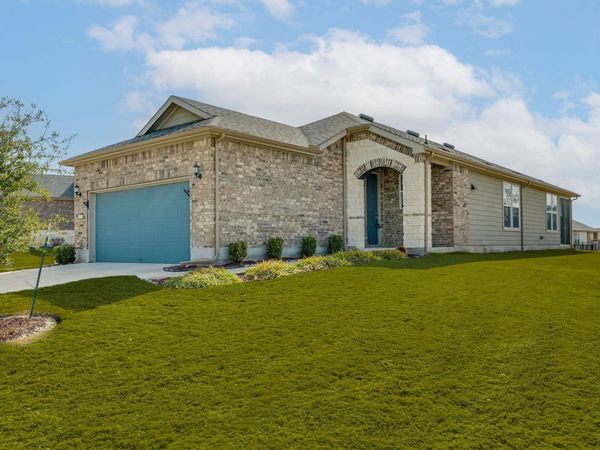 911 Saratoga LN, Georgetown, TX 78633