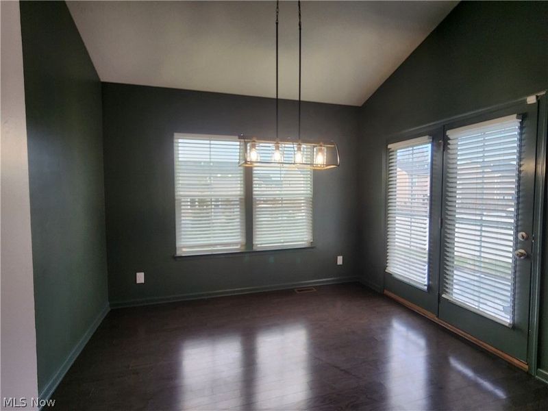 1977 S Ashwood Lane, Painesville Township, OH 44077 Photo 8