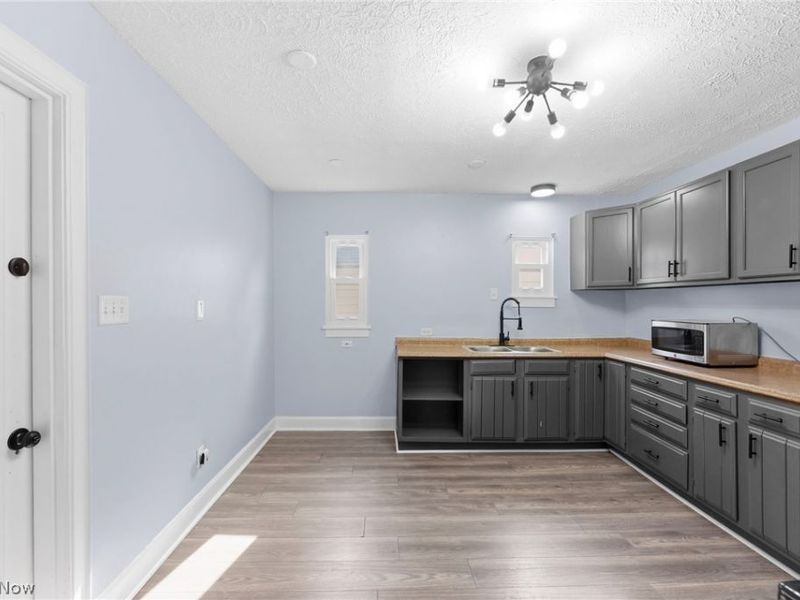 876 Eloise Drive, Cleveland, OH 44112 Photo 34