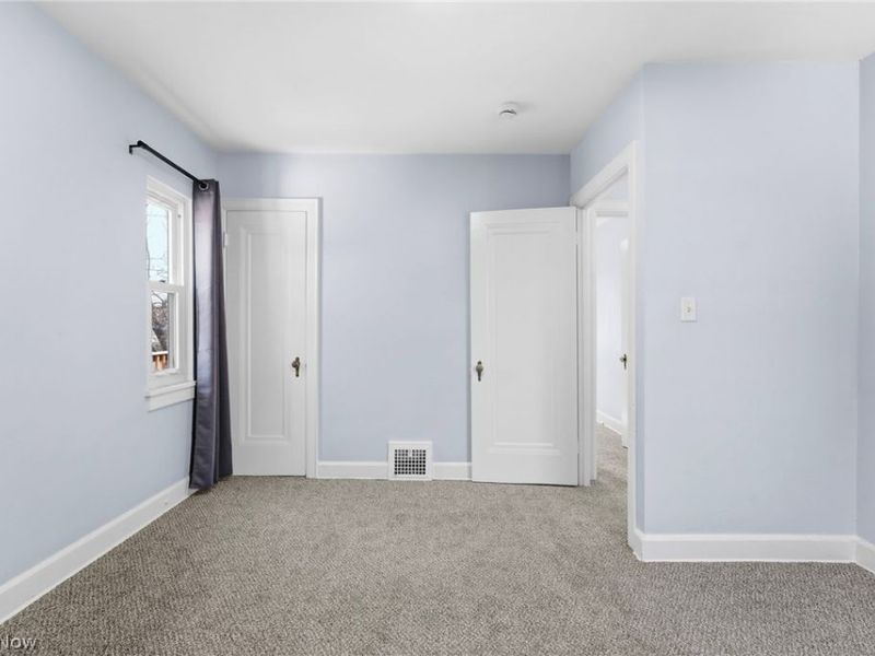 876 Eloise Drive, Cleveland, OH 44112 Photo 38