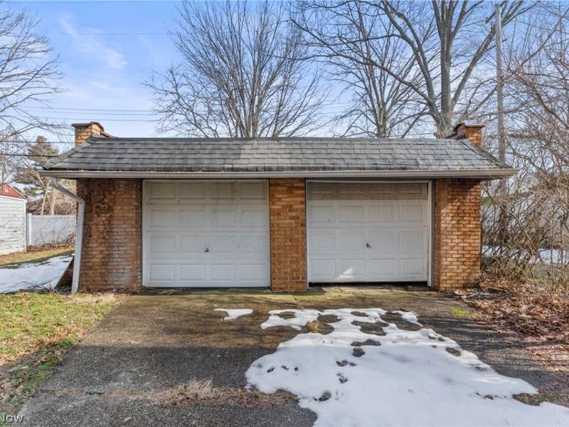 876 Eloise Drive, Cleveland, OH 44112 Photo 44