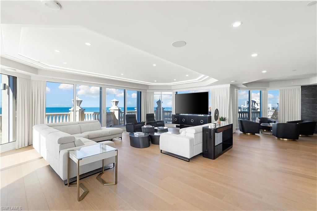 4021 Gulf Shore Blvd N, Unit 11, Naples, FL 34103 Photo