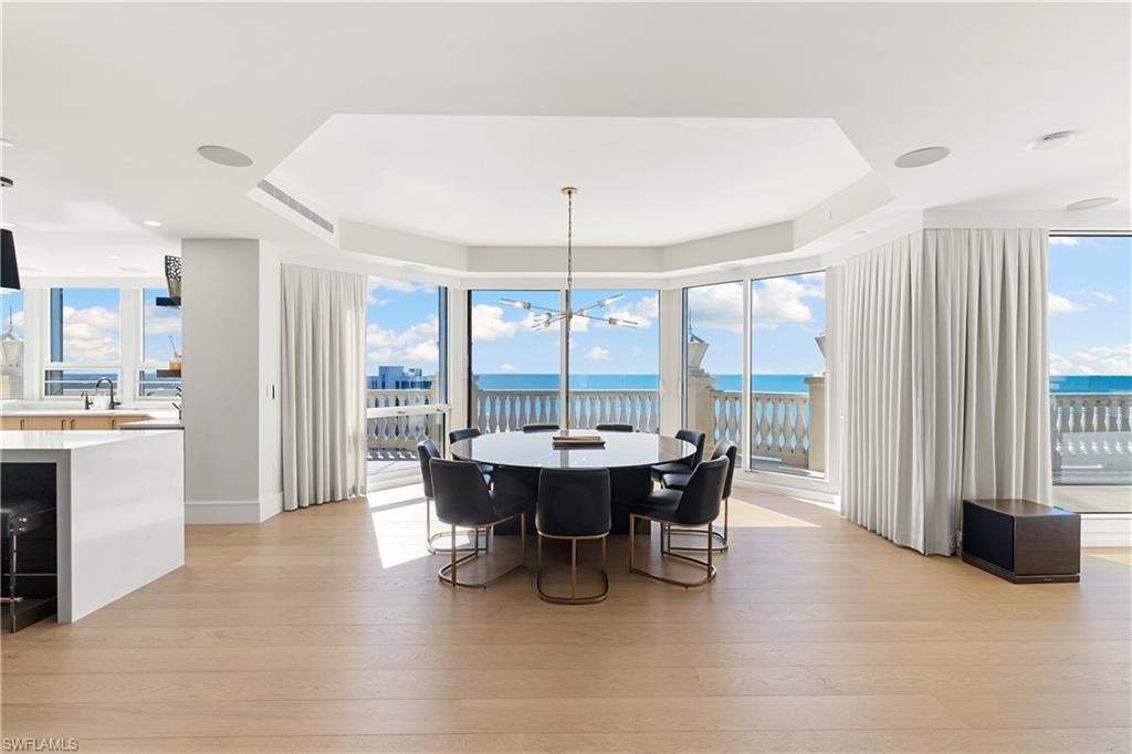 4021 Gulf Shore Blvd N, Unit 11, Naples, FL 34103 Photo