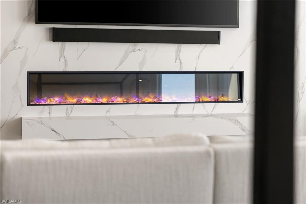 4021 Gulf Shore Blvd N, Unit 11, Naples, FL 34103 Photo