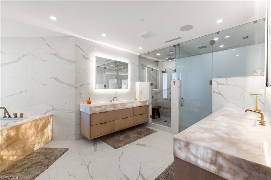 4021 Gulf Shore Blvd N, Unit 11, Naples, FL 34103 Photo