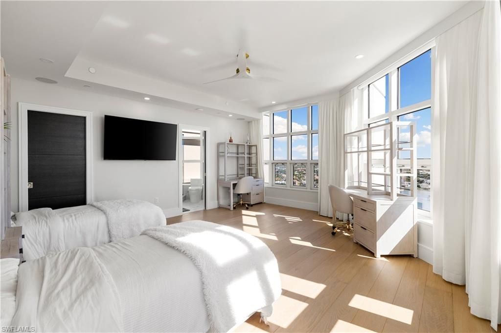 4021 Gulf Shore Blvd N, Unit 11, Naples, FL 34103 Photo