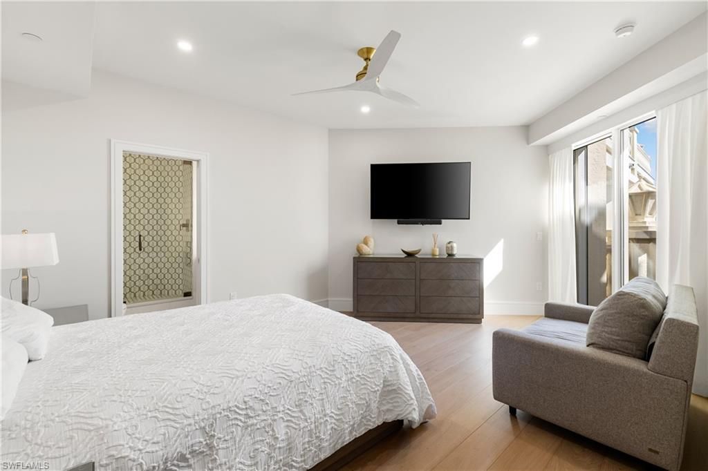 4021 Gulf Shore Blvd N, Unit 11, Naples, FL 34103 Photo