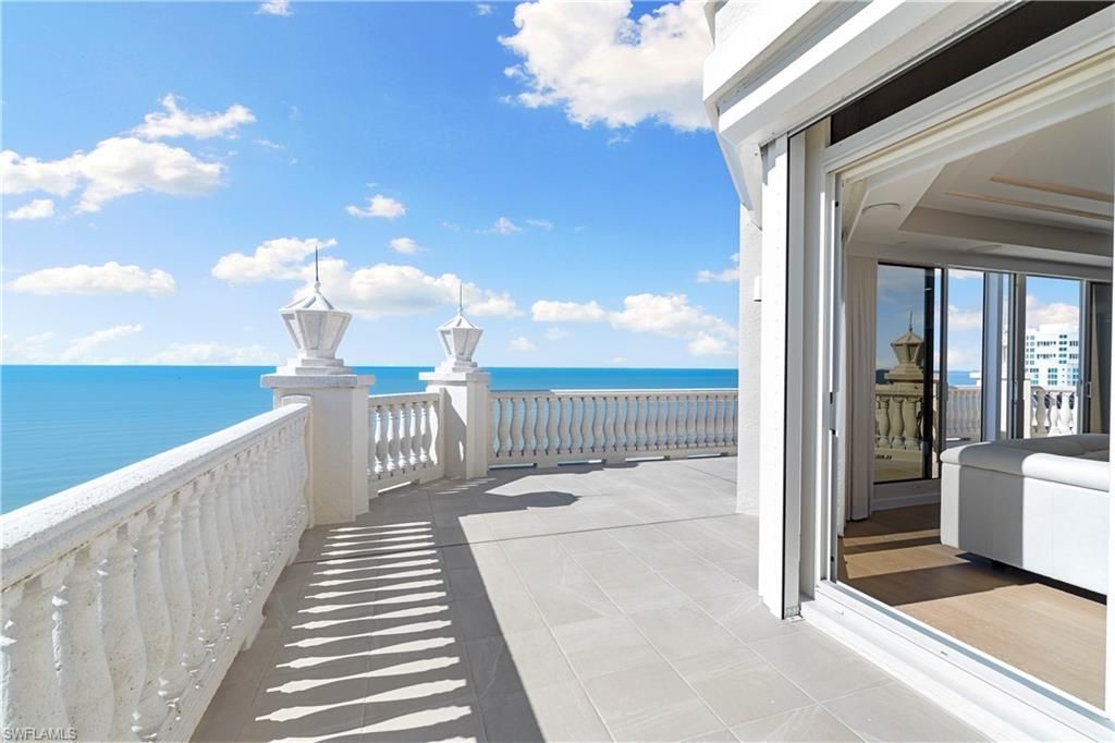 4021 Gulf Shore Blvd N, Unit 11, Naples, FL 34103 Photo