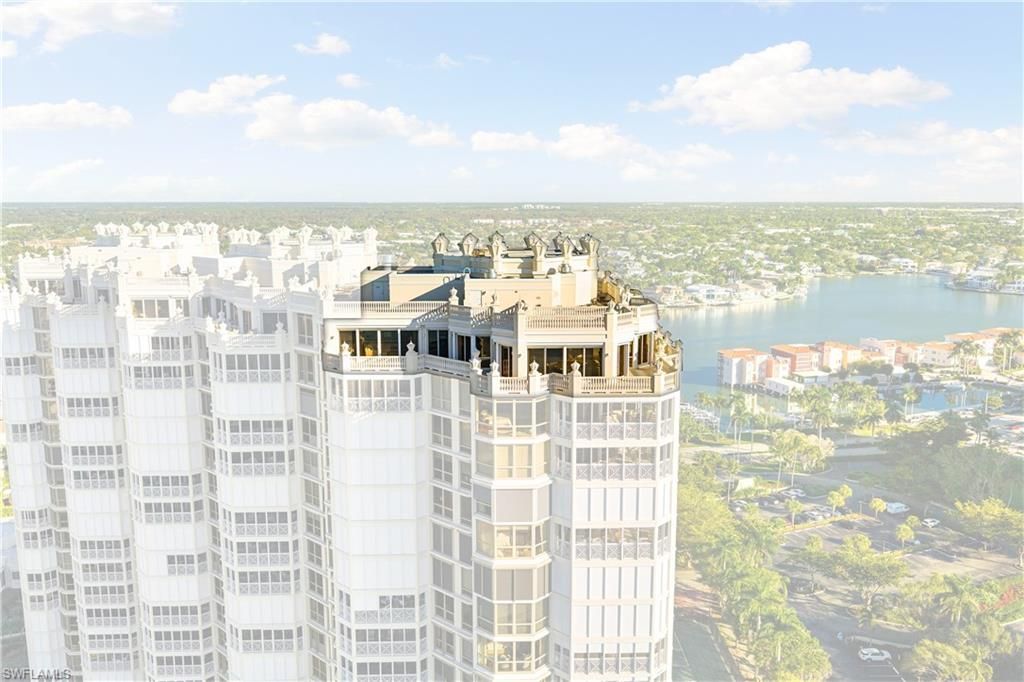 4021 Gulf Shore Blvd N, Unit 11, Naples, FL 34103 Photo