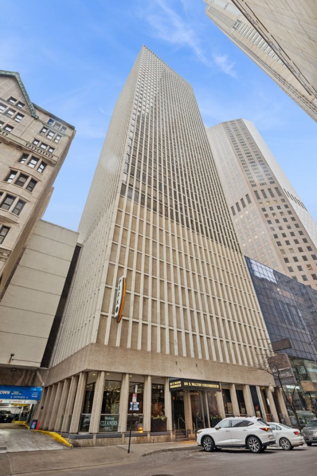 100 E Walton Street, Unit 11H, Chicago, IL 60611 Main Photo