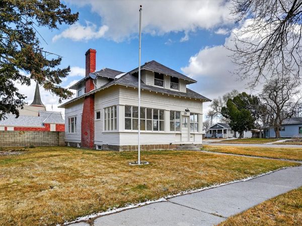 275 Polk St, American Falls, ID 83221
