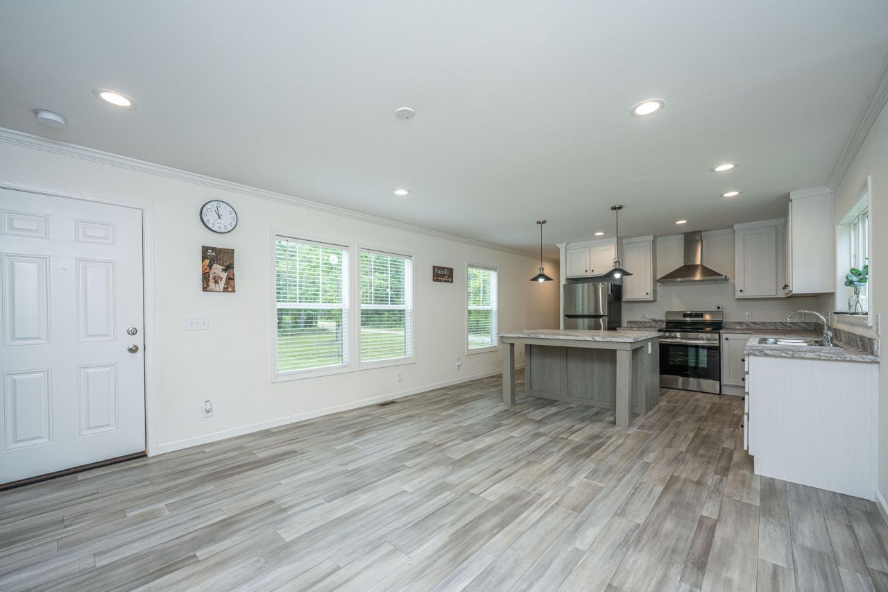 204 Wyman Road Photo 16