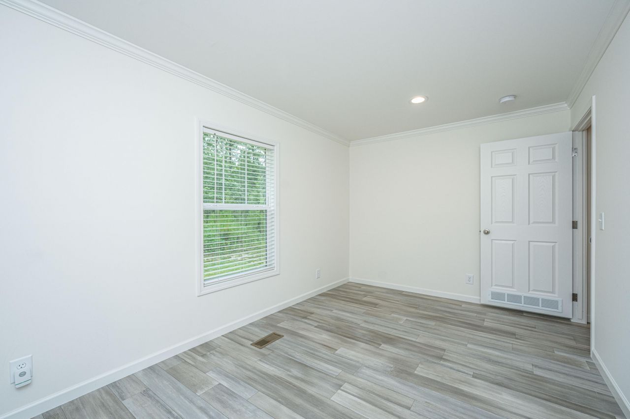 204 Wyman Road Photo 30