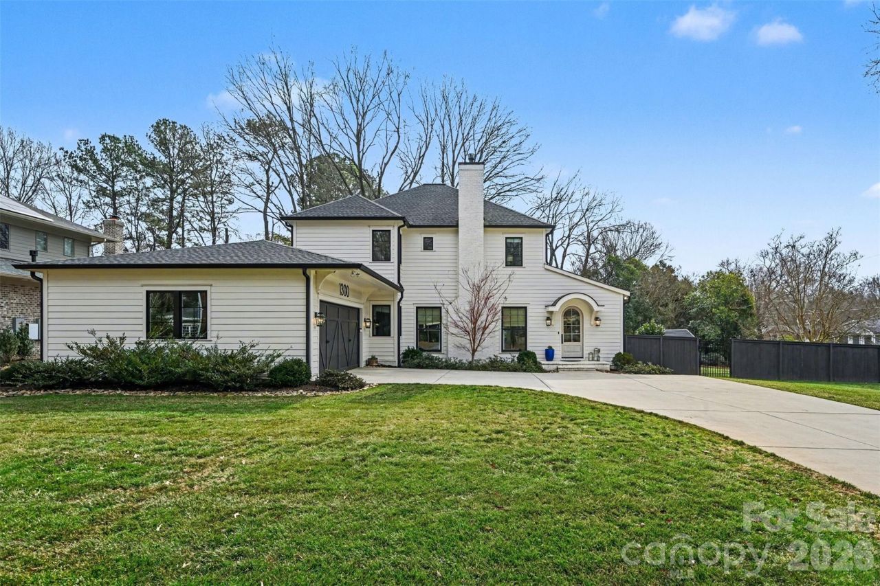 1300 Hazelhurst Avenue, Charlotte, NC 28211 Main Photo