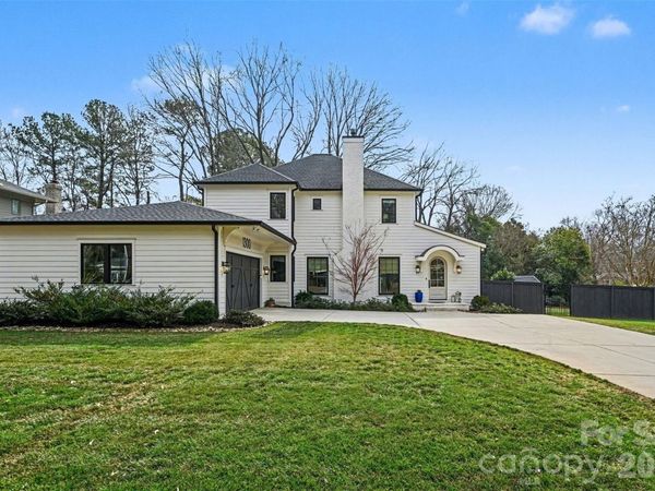 1300 Hazelhurst Avenue, Charlotte, NC 28211