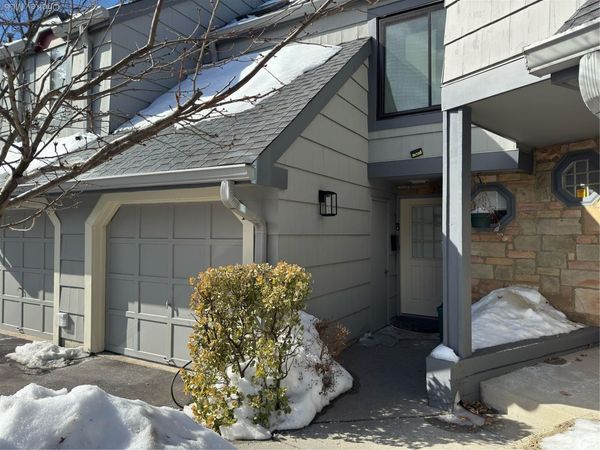 211 Treetop Circle, Nanuet, NY 10954